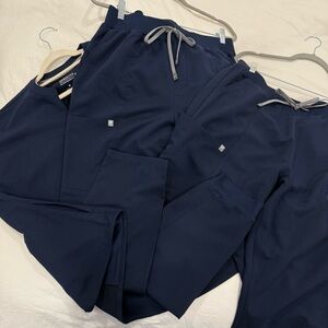 Fabletics Navy Scrub Bundle, XL (1) Top, (2) Pants
